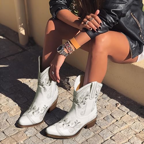 Cowboy Boots for Women - Western Embroidered Cowgirl Boots with Sparkly Rhinestone, Pointed Toe Chunky Heel Side Zipper Vintage